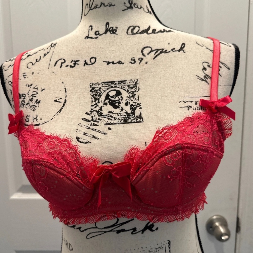 2011 Victoria’s Secret Red Lace Balconette Bra with Bow Detail